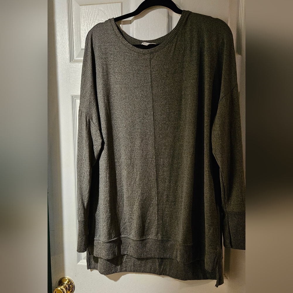 Women's lightweight sweater